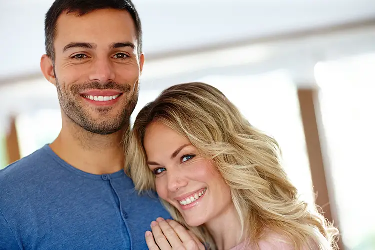 Enjoy a new smile makeover with new teeth in a day